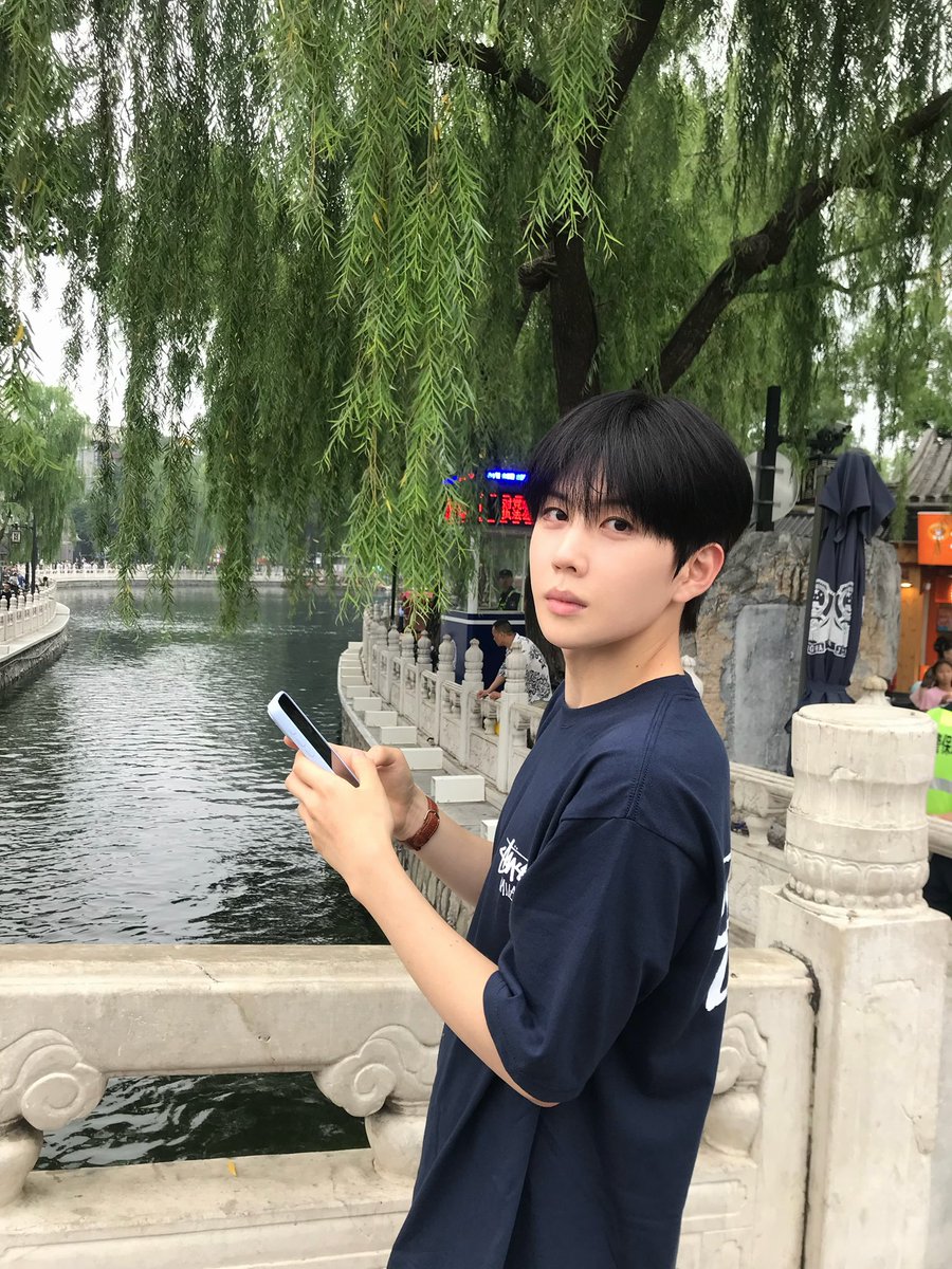 YOUNGSEOS2's tweet photo. 260618

Beijing🌱

베이징 시 / ♬ Fujii Kaze • masshiro (pure white) https://t.co/Pp03zpKl3R