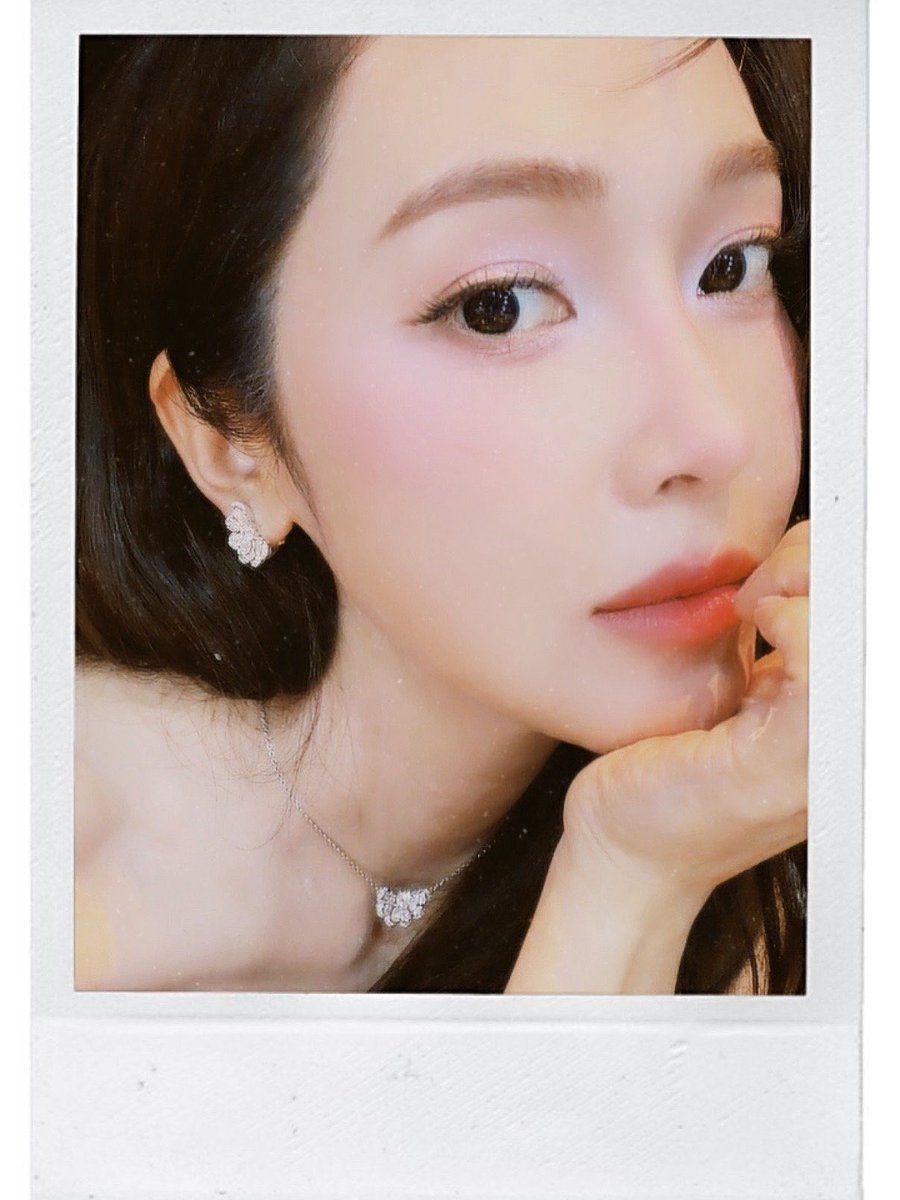 RABBIT_J_'s tweet photo. คุณพี่เจสคนสวย เขามาลงรูปสวยเอาใจดาวทองไทยแล้ว ชีติดแท็กคอนที่ไทยให้เสร็จสรรพ ใครตื่นเต้นกันนะ  สวยมากจริงๆๆ นุตายได้เลย 😳😳😭😭❤️‍🩹❤️‍🩹❤️‍🔥❤️‍🔥 https://t.co/GvH6Ixi3Ks