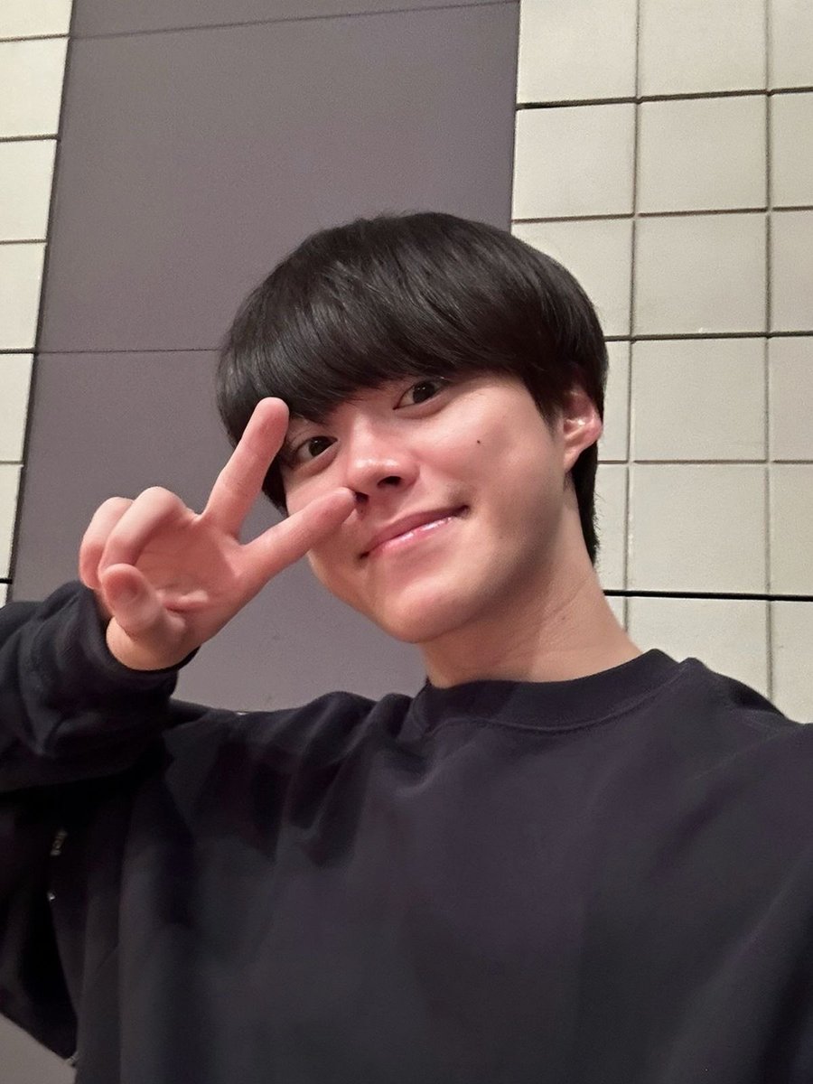 li08to's tweet photo. 大橋くんのこの髪形が好きやー！！！

#日刊なにわ男子
#大橋和也

 https://t.co/SBqv9cSDt5 https://t.co/qJeMJEwCJ4