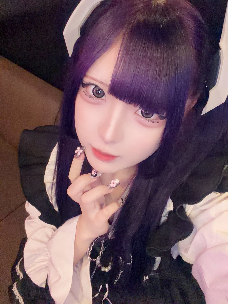 092_kozuasu's tweet photo. ようこそTHE_092へ😈
今日も18:00からオープン！

こづあす💟
のる☁️

今日も元気に世界征服〜！
一緒に働いてくれるヴィランも大募集〜⭐️

#THE_092
#中洲　#コンカフェ https://t.co/05QJeUqEIA