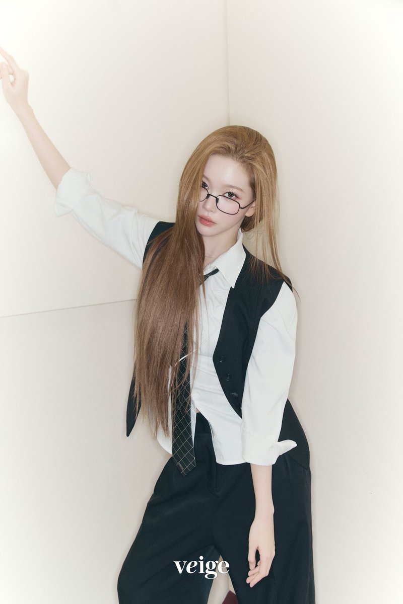 veige_v's tweet photo. <veige Photo : Billlie>
#Billlie #빌리 #WORK #워크 #veige #베이지

ⓒ2026. VYOOVA Corp. All rights reserved. https://t.co/TeRsdqTUTh