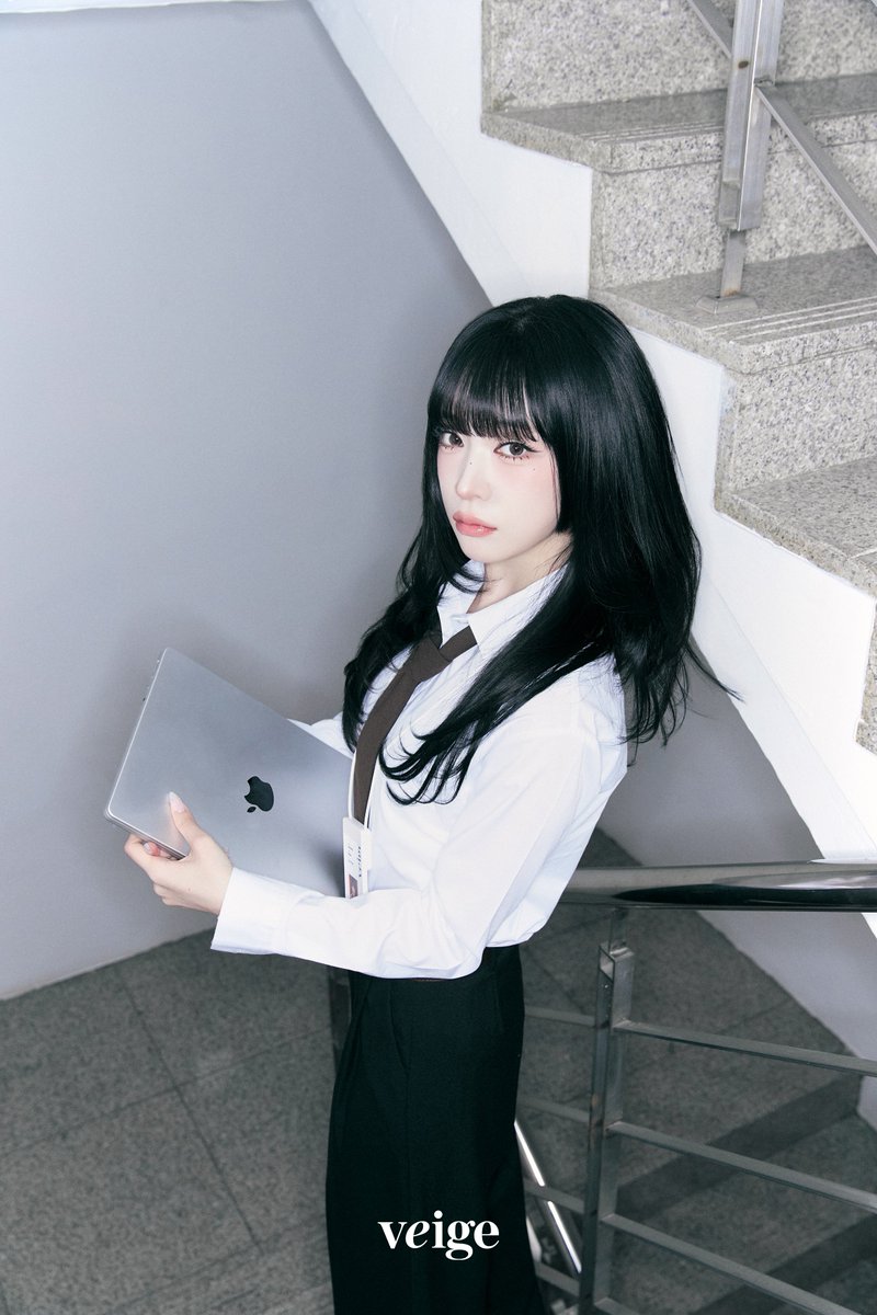 veige_v's tweet photo. <veige Photo : Billlie>
#Billlie #빌리 #WORK #워크 #veige #베이지

ⓒ2026. VYOOVA Corp. All rights reserved. https://t.co/TeRsdqTUTh