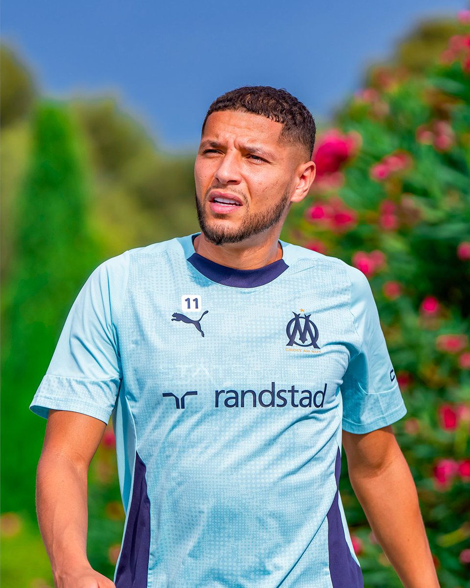 footomnews's tweet photo. Joyeux anniversaire Amine Harit 🎂
#TeamOM #AmineHarit https://t.co/TTKQJ2CGct