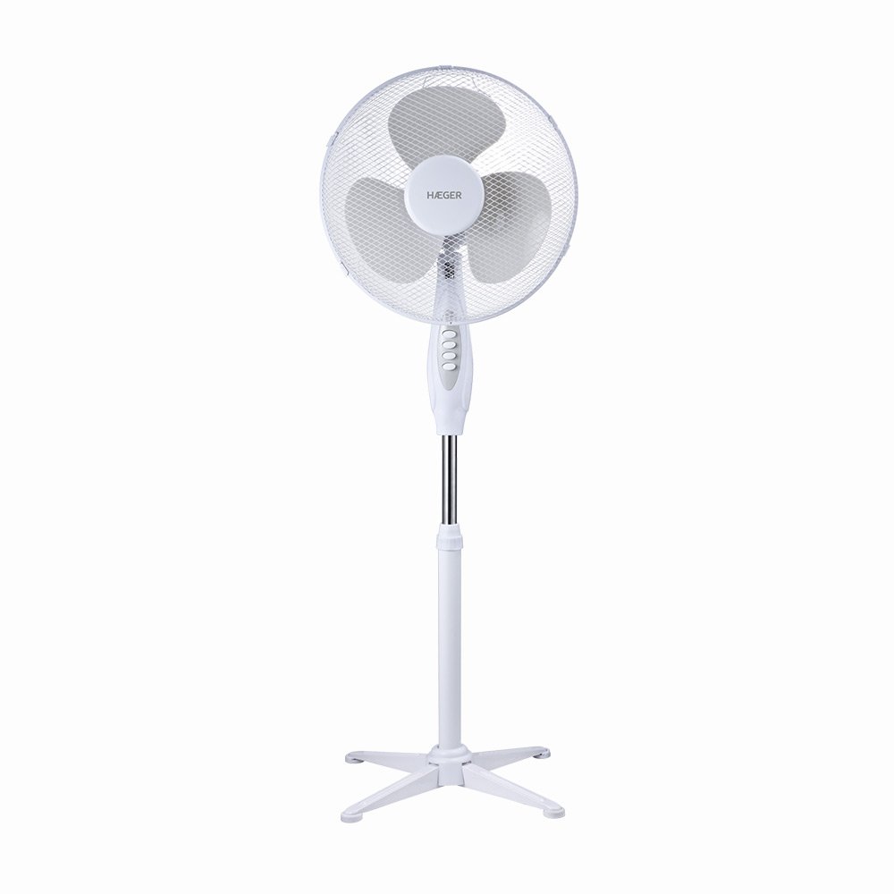 Marta_catalonia's tweet photo. Tipa ja d'aquells ventiladors que van al terra i tenen una reixa frontal que apunta a tot arreu (i alhora enlloc) i gira, enguany m'he comprat un ventilador DE PEU, dels de tota la puta vida. Directament enfocat cap al meu sofà, i estàtic, sense girar. Quina diferència!!! ☺️🤤🥳 https://t.co/6Om6kPY36s