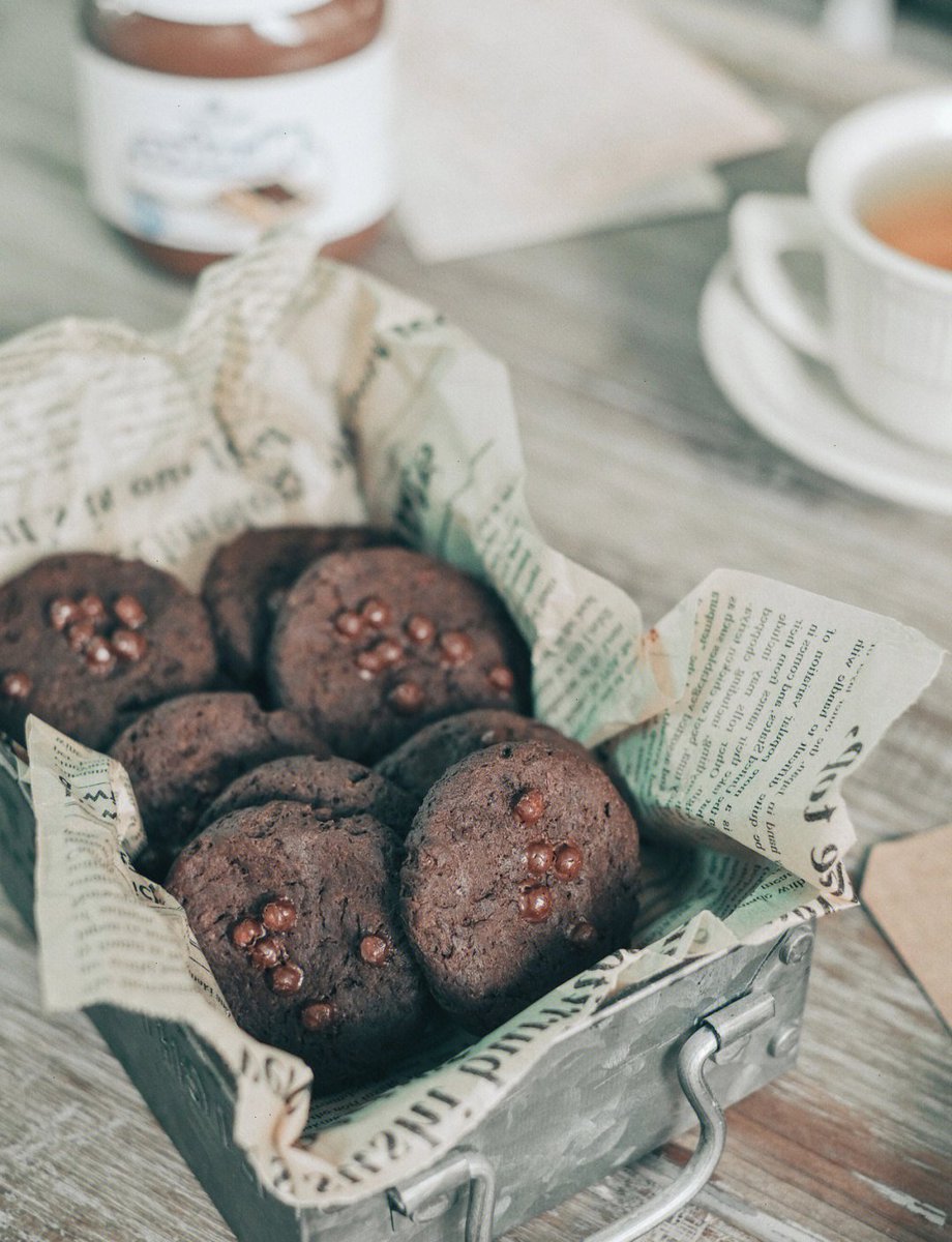 Angel_ok69's tweet photo. Just borrowed 2 cups of sugar from my kind next-door neighbor u0026 returned them with a homemade batch of chocolate chip cookies  Small acts make big neighborhood vibes! https://t.co/2ObRn6AkkY