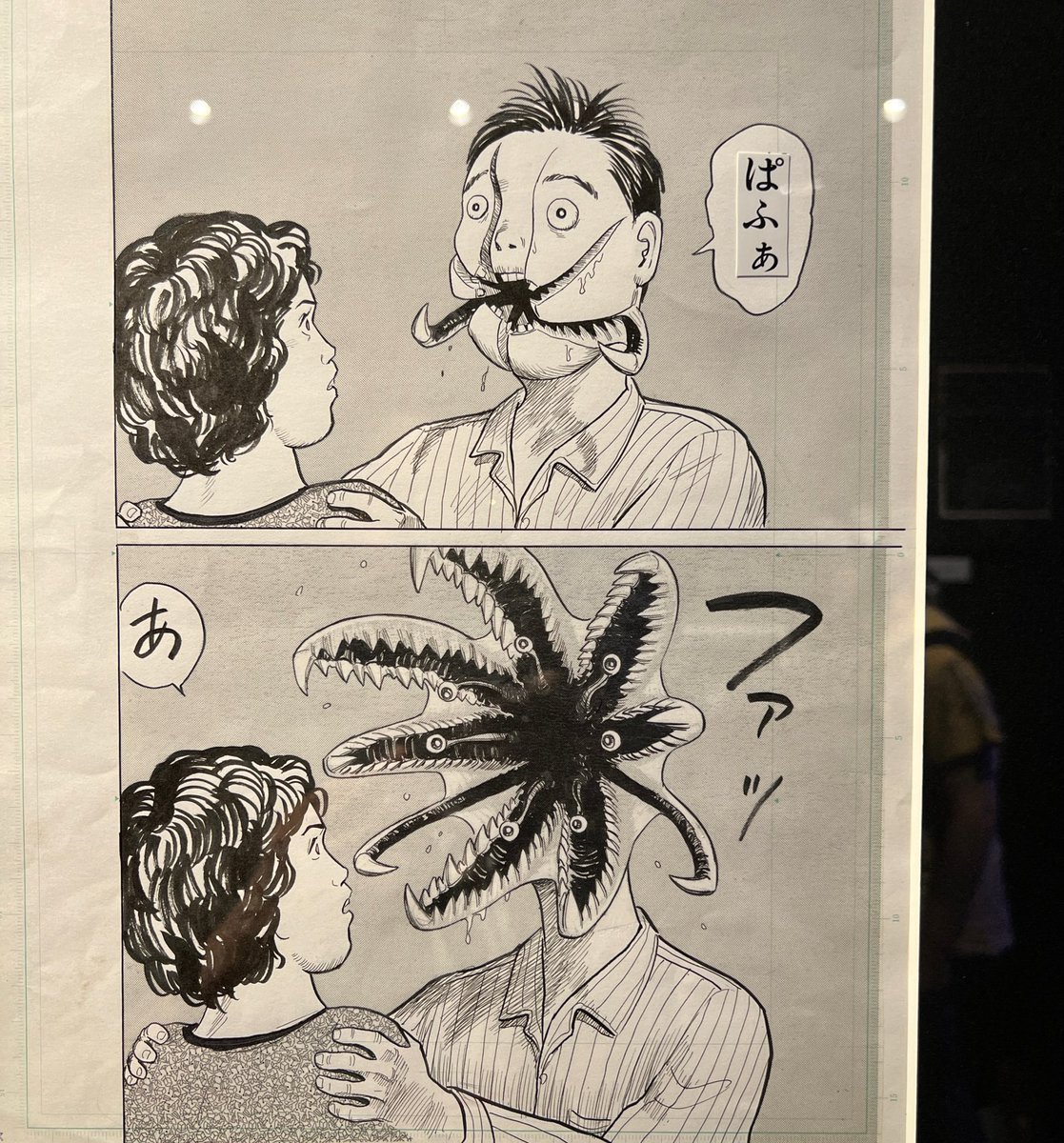 arichang's tweet photo. 寄生獣原画展素晴らしかったです。十代から網膜に焼き付いている名シーンの数々が筆致の細部まで拝むことができて感無量でした。混雑回避のため平日昼間に行ったけど結局混んでた。仕事は納期大ピンチです🆘後悔はしていない https://t.co/tGQ53yuxdh