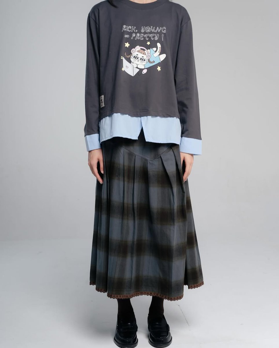 dvressy's tweet photo. hei ini outfitnya lucu banget please?! https://t.co/0frmh2D58w