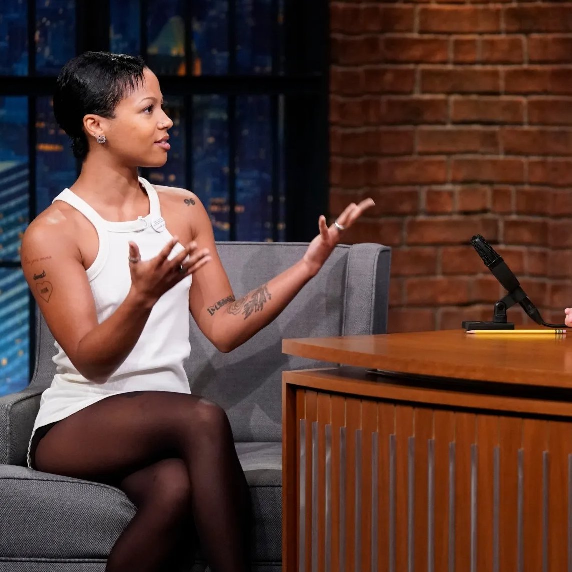 muvaperry's tweet photo. myha'la, late night with seth meyers (2024). https://t.co/CIooVemgMz
