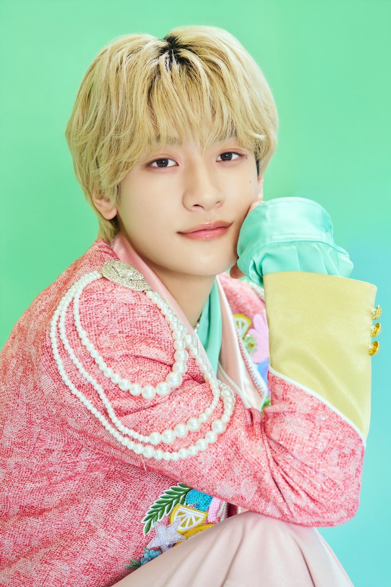 ototoy_info's tweet photo. 【 インタビュー 】EBiDAN発・Lienel、王道もトンチキも全部乗せでメジャー・デビュー

芳賀柊斗「ダンスもすごくコミカルで気にいっています。サビはキャッチーなんですけど、急に可愛くなったり歌舞伎をやったり。」

📖全文はこちらから📖
https://t.co/5DIgJfMHf7

#Lienel
#芳賀柊斗 https://t.co/rhZ5kizgjD