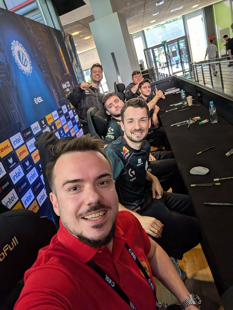 G2ARMY tweet media