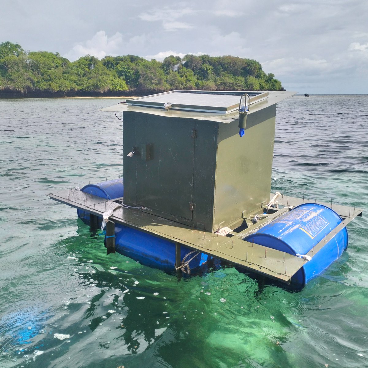 HUAWEI_TECH4ALL's tweet photo. Tech4Nature partners at Our Ocean Conference in Mombasa explain how tech is protecting the coral ecosystem &amp; reef biodiversity in Kenya's Kisite Mpunguti Marine Park.

@KWSKenya @IUCN