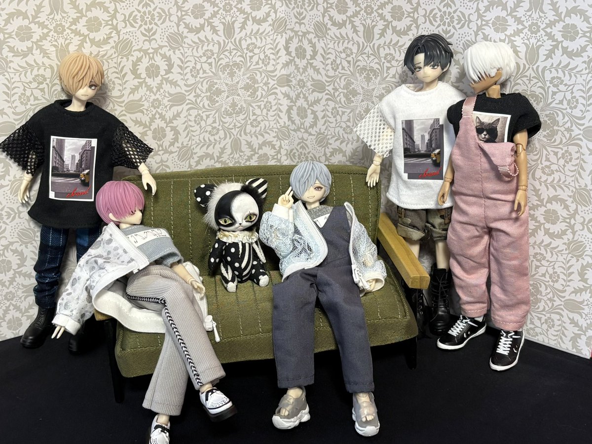 ebrandinfo's tweet photo. 【Doll's Myth62販売商品まとめ】
6/21 ドルミス62
No.H4「e.brand」
ブラインドドール服中心、SD服もあります。
お品書き⬇︎
https://t.co/D0TCWBpDR1
こちらも⬇︎
https://t.co/Y9ZmEcHnoP
個別紹介はツリーへ
#ドルミス62販売
#ドルミス62
#シチリアの追憶
#SugaryGirls
#秘境巡礼
#ボニーバニー6 https://t.co/ZcaGZxEvUe