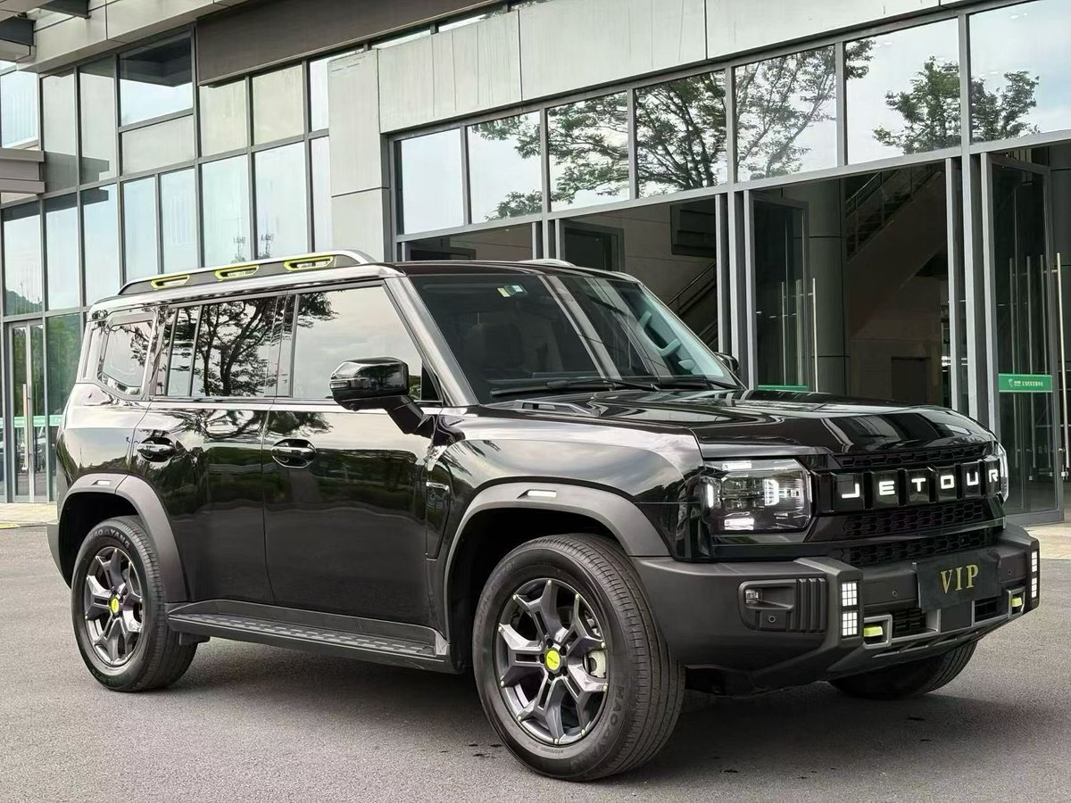 FumanTrading's tweet photo. 16.500.000 Fcfa sous douane

Jetour Traveler 2.0t 2024 4x4, toit ouvrant automatique, sièges électriques, peinture d'origine sans rayures et seulement 25000 km au compteur. Idéal pour ceux qui ont besoin d'une transmission à quatre roues motrices. Également disponible en gris. https://t.co/xf4gOwYlyY