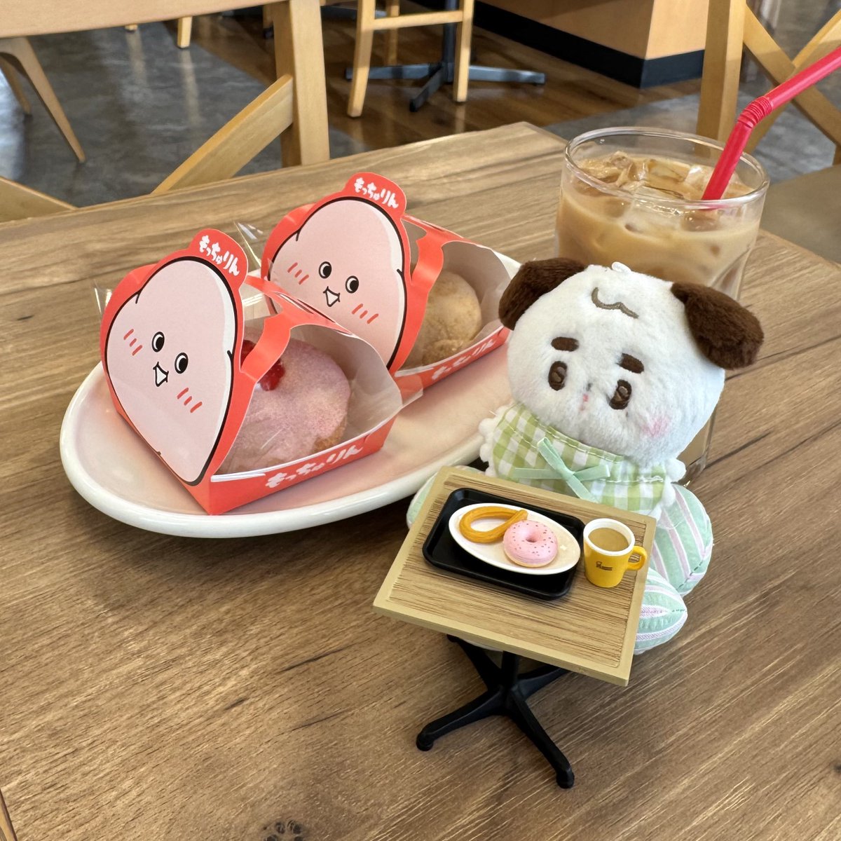 jw___yy's tweet photo. これは今日のデザート🍩17時にご飯食べて歯磨きもしたのに誘われたらホイホイ来てしまった🤫 https://t.co/1uM86p3fBy