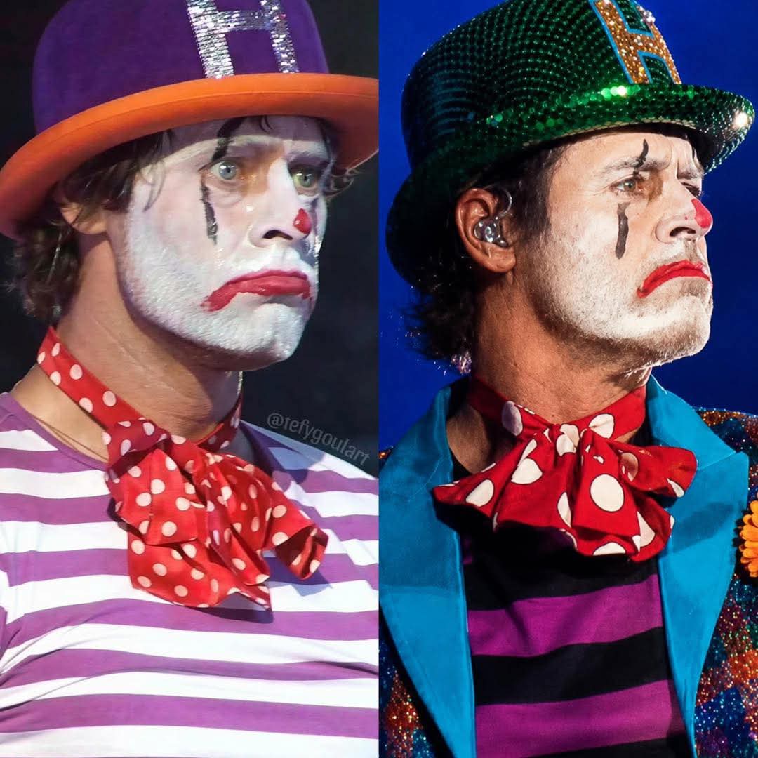 TakeThatFanBase's tweet photo. @Garyismyhero @GaryBarlow @takethat @OfficialMarkO #anotherone #spotthedifference #pic #1.0vs2.0 #🤡🎪🐘 #HowardDonald https://t.co/hC2AH47Iy3