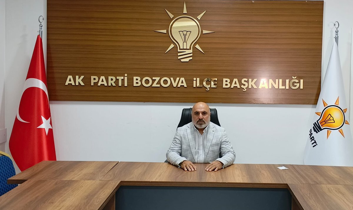Akbozova1's tweet photo. 📍Bozova İçin Her Daim Nöbetteyiz.

📌İlçe Başkanlığımız'da Bugün Nöbetçi İlçe Yöneticimiz Rasim YILDIZ’dır.

✏️Talep ve önerileriniz için İlçe Başkanlığımızı ziyaret edebilirsiniz.

@RTErdogan @Akparti   @abuyukgumus  @hakanaksu058 @farukaytek @bybekirbozdag @milhamigunbegi @avmehmetakgun 
@malicevheri @AEminOnenOfis @ibrahimeyyupogl  @CYAZMAC @ProfDrDusak @HikmetBasak_63   @Kepoluasuna @AieNacar @Malikurt14 @SbrKnk  @ahmtsamdanci @dartar_ibrahim @IpekDurmaz963