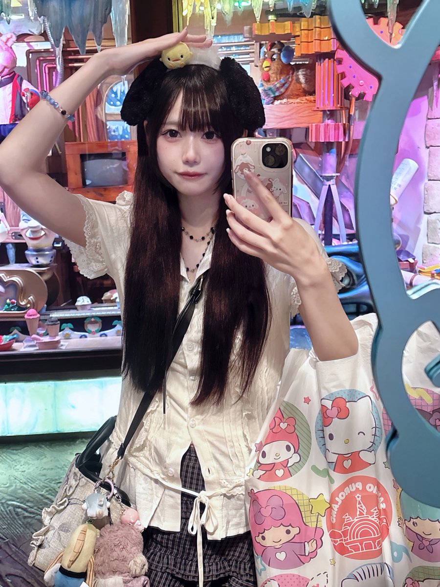 LS714_rei's tweet photo. ひとりサンリオ行ってきたﾐ・◦・ﾐ https://t.co/gTyUAG4wE3