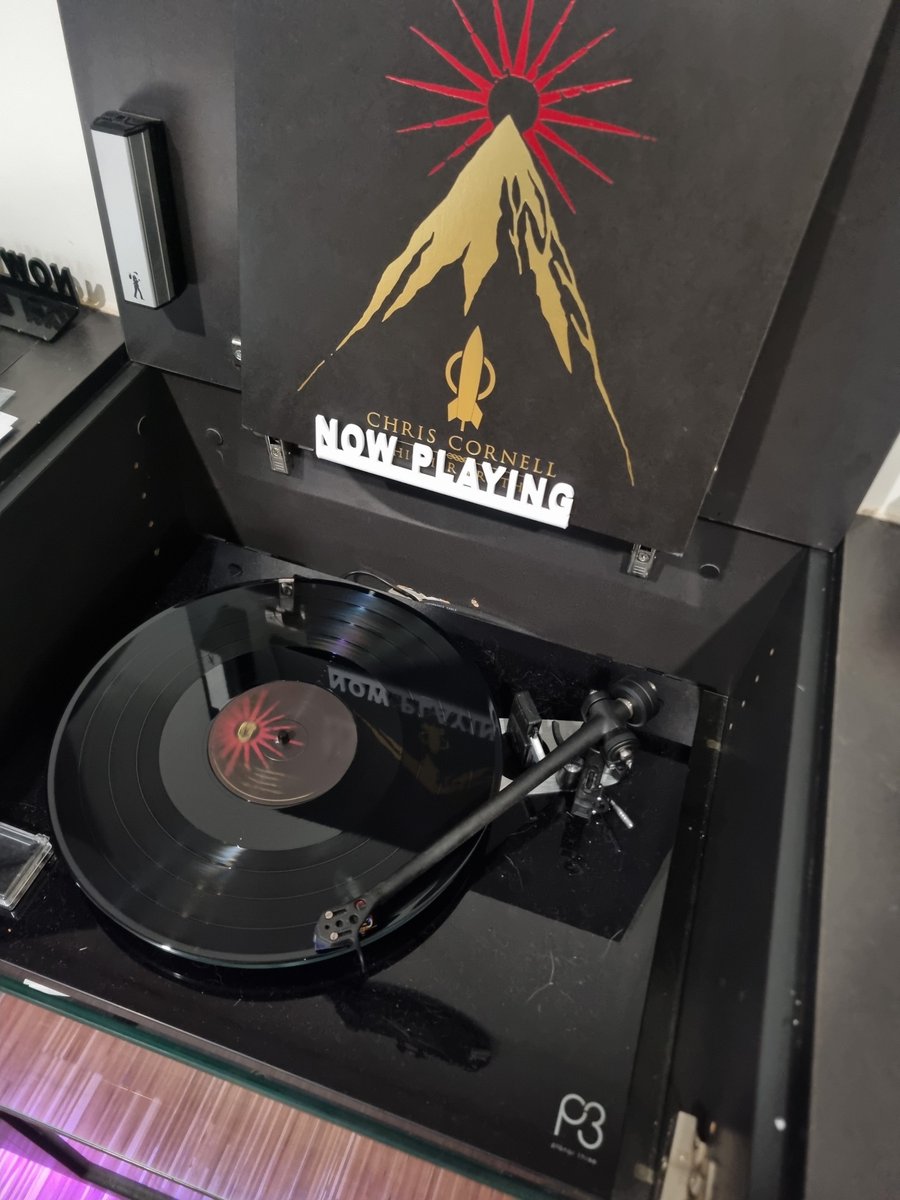 OldSkhoolGaming's tweet photo. A little Chris Cornell while quoting up and ordering stock.  Nothing like this man's voice to get ya through the mundane tasks. 😁

#ilovevinyl #PlayItLoud #RegaP3 #ChrisCornell https://t.co/TunJcchATQ