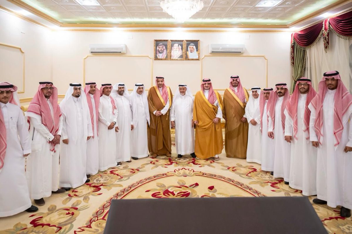 banikabeernews's tweet photo. تشرف الشيخ عثمان بن سويعد شيخ قبائل #بني_كبير بزيارة صاحب السمو الملكي الأمير عبد العزيز بن سعود بن نايف آل سعود وزير الداخلية والتي حملت في طياتها الكثير من المعاني والدلالات التي تعكس عمق التواصل والاهتمام بأبناء الوطن
حفظ الله قيادتنا الرشيدة وأدام على بلدنا نعمة الأمن والأمان https://t.co/fTXcdMSpM1