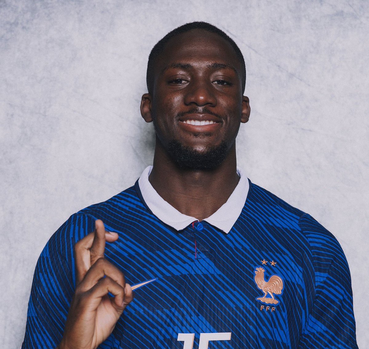 SeputarMadrid's tweet photo. #BienvenidoKonaté 👋🇫🇷 https://t.co/6C0XDNKvk2