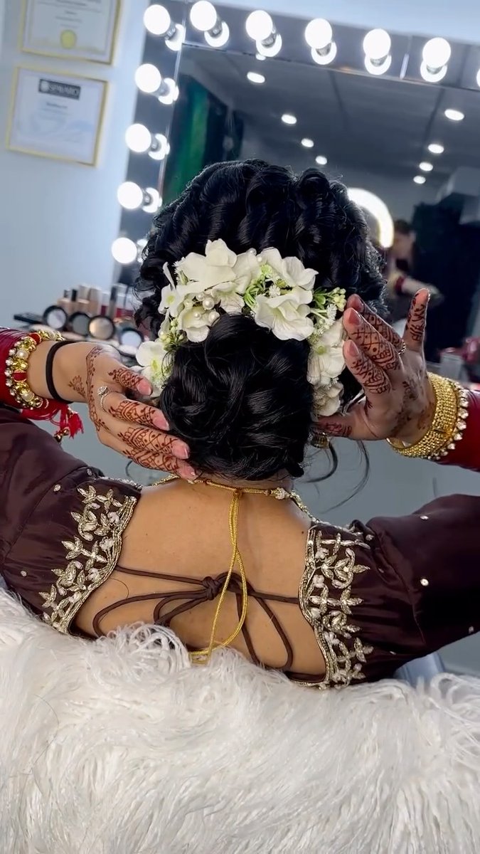 Vlab123's tweet photo. Taking bookings for Eid mehndi 
Please call at 4168863158 to book appointment 
Location Brampton , bovaird and McLaughlin 
#bramptonhennaartist
#mississaugahennaartist 
#eidmehndi 
#eidhenna #torontohennaartist https://t.co/owLEgnbCbV