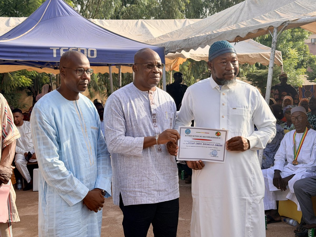 omsmali's tweet photo. 🩸#JournéeMondialeDuDonneurDeSang 2026 au Mali 🇲🇱Le 17 juin, célébration au CSRef de Kalabancoro sous la présidence de Mme la Ministre de la Santé, avec les partenaires dont l’OMS
Dons, animations, attestation &amp; sensibilisation.
La mobilisation se poursuit!
#DonDeSangSauveDesVies https://t.co/yXYWmui4tB