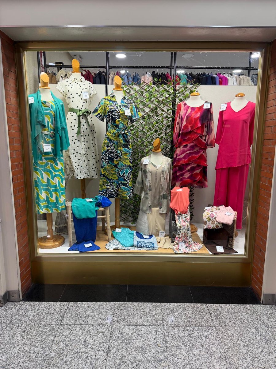 VicalvaroCC's tweet photo. Llega la colección de verano a nuestra tienda @boutiqueanag con todas las prendas que necesitas para el día a día y todos los eventos que tengas esta temporada ☀️ https://t.co/8R59T9V66x