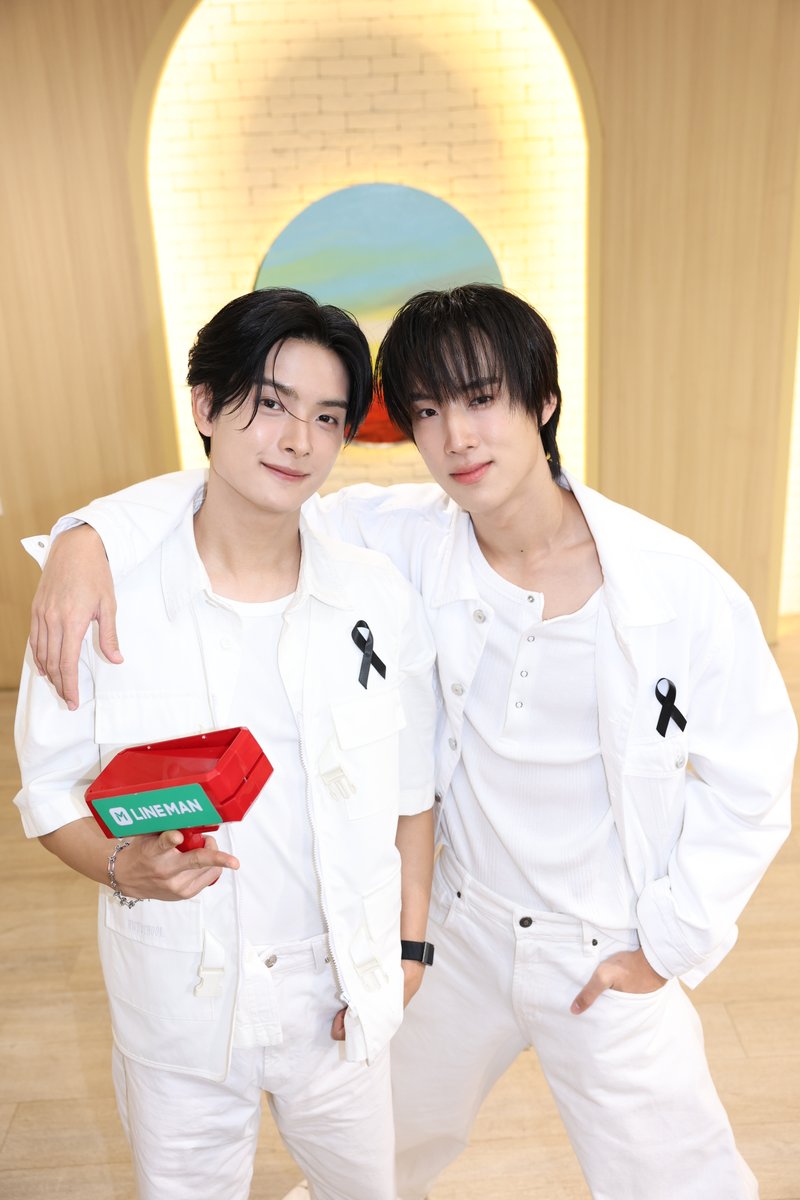 LINEMAN_TH's tweet photo. Mission Unlocked: Too Cute To Handle #4
คู่หูคู่ซ่าแห่งวง BUS

BUS x LINE MAN LIVE 
#LINEMANถูกสุดทุกวันxBUS
#LINEMANถูกสุดทุกวัน
#LINEMANWongnaiUsersChoice

*เงื่อนไขเป็นไปตามที่ LINE MAN กำหนด ตามข้อกำหนดที่ได้มีการเผยแพร่ตามช่องทางเว็บไซต์ https://t.co/84mzyJKL5u https://t.co/jhVZmpbwMb