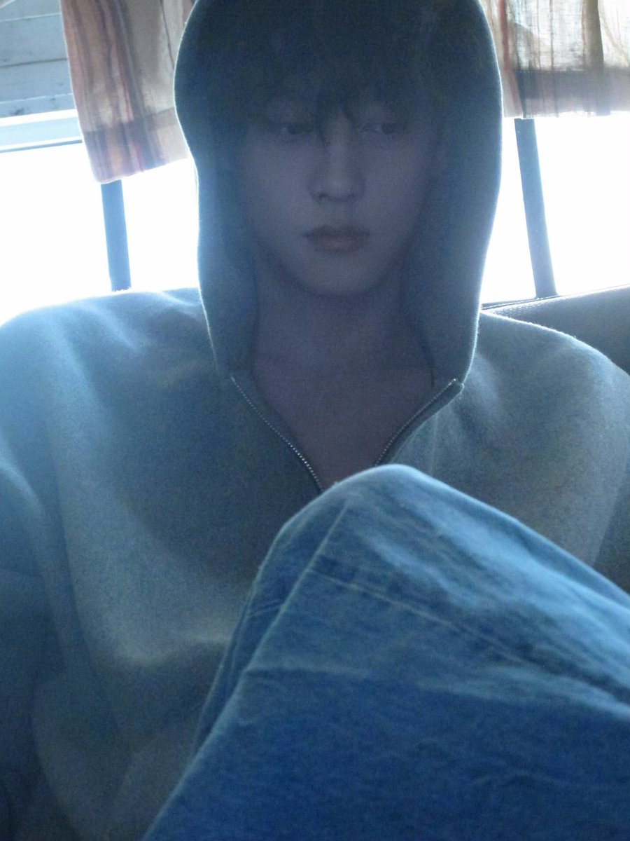 iampk_z's tweet photo. [250618]Tian Xuning Studio Weibo Update (2/3)

☀️The Studio is going to invite everyone to experience this curly hair in the most straightforward, most direct, bluntest, and most objective way possible 🎧 @田栩宁_

#TianXuning #田栩宁 https://t.co/xTGsa7H7f7