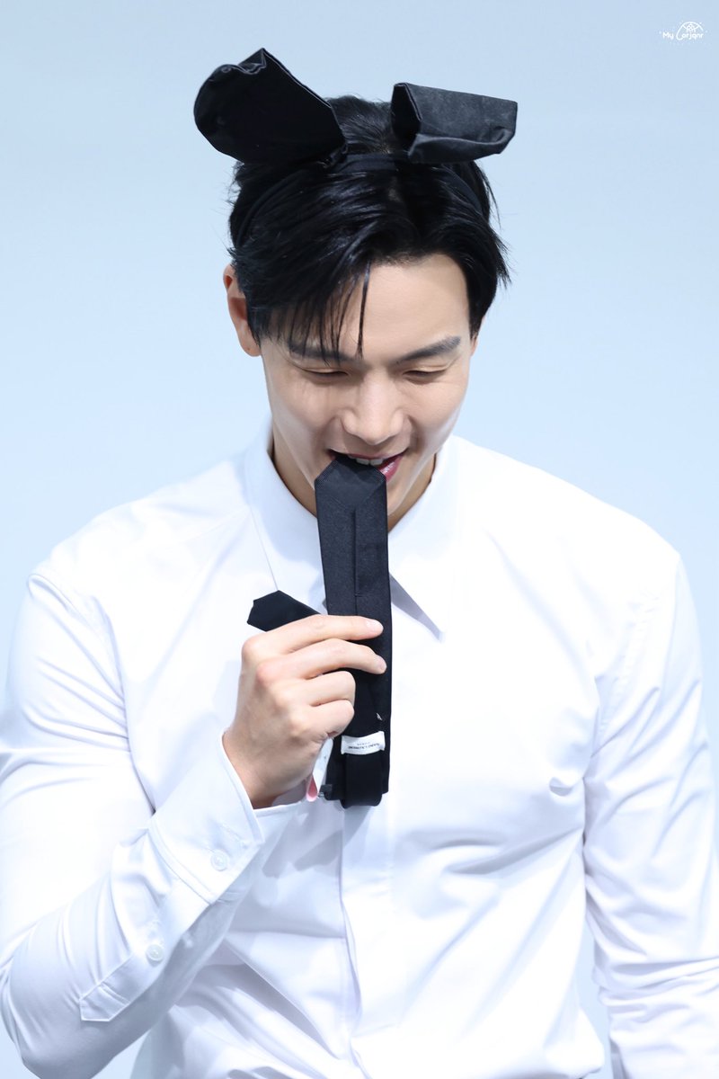 My_Corjqnr's tweet photo. 🧡누누오빠의 생일을 축하해요🧡

토끼같은 얼굴에 나무꾼같은 몸매라는 말이
세상에서 제일 잘 어울리는 사람..ෆ˙ᵕ˙ෆ
생일 축하해요🎉

#MONSTAX #몬스타엑스
#SHOWNU #셔누
#HBDtoSHOWNU https://t.co/wWpBecsnxb