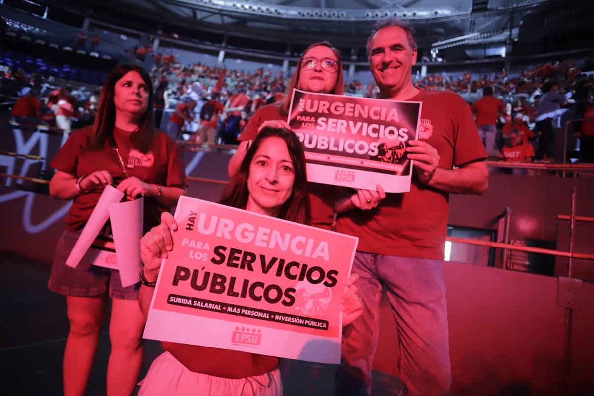 CCOOMadrid's tweet photo. ✊🏼Llenamos @VistalegreMad, una gran movilización del sindicalismo europeo

💪🏼Juntos para defender una Europa con democracia, bienestar, servicios públicos y paz.

#PorUnaEuropaEnDemocracia #TuVozEnEuropa #Democracynow https://t.co/5kY00dvR9D