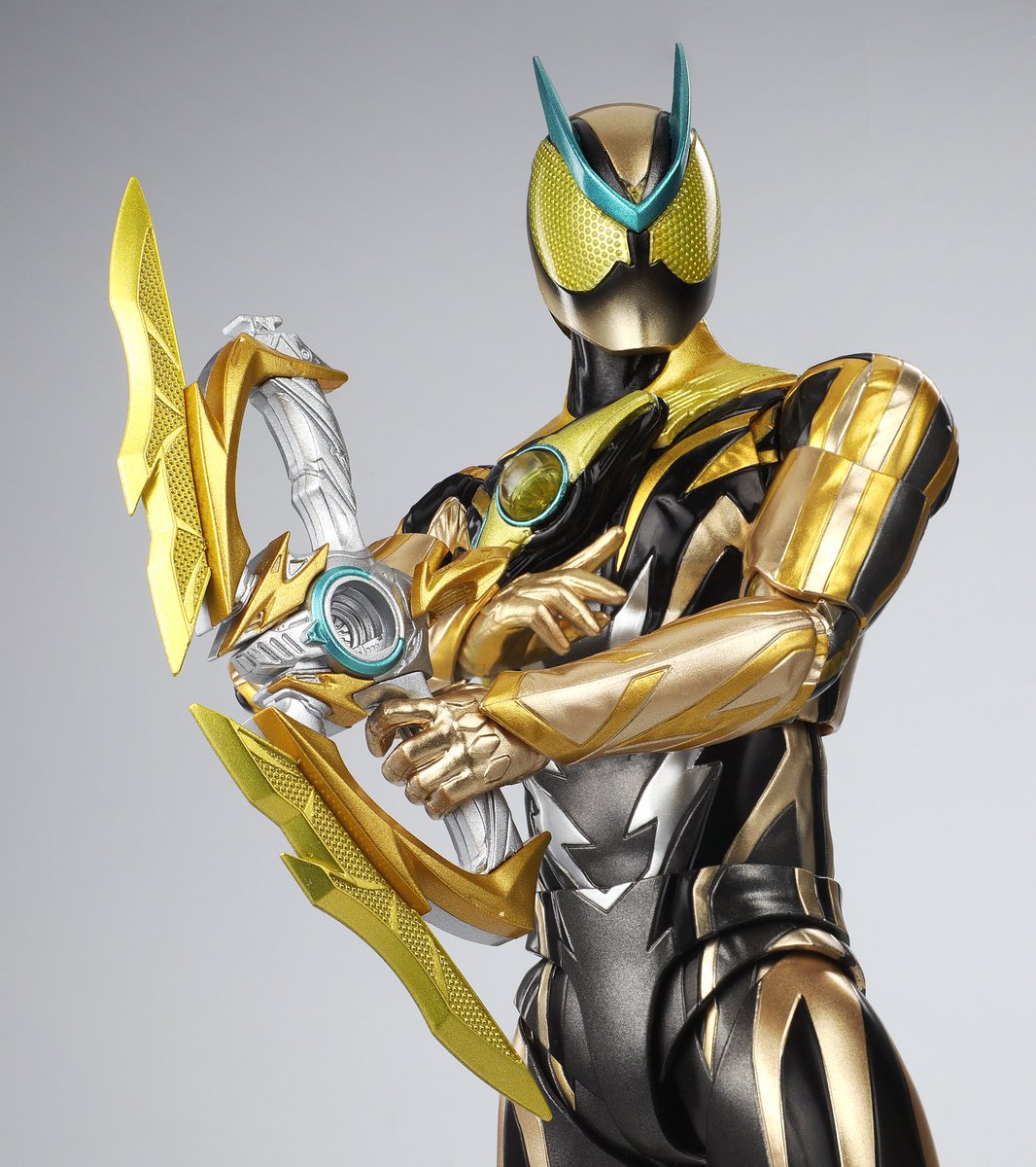 S.H.Figuarts 仮面ライダーゼッツ イナズマプラズマ