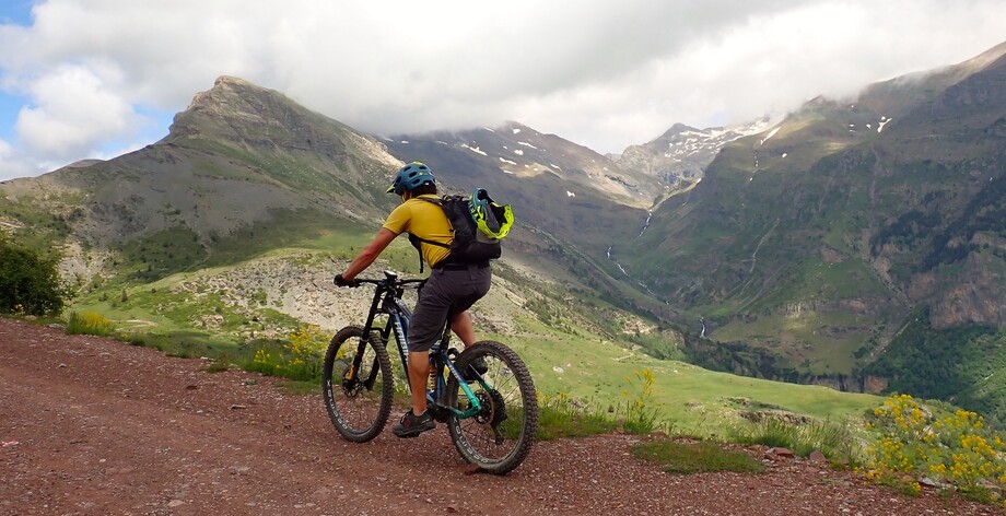 danielmur's tweet photo. Rabaltueras + Rabalsorri
Sahún. Valle de Benasque
Ruta 6 BTT Puro Pirineo.
https://t.co/L5rmNNAMHz https://t.co/vommFqmIim