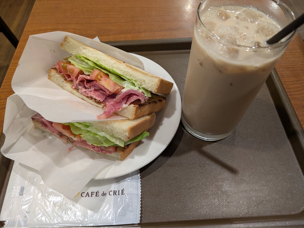 tea_hanaden's tweet photo. 通院や用事を済ませてカフェ・ド・クリエへ🥪2杯目半額は嬉しいよね https://t.co/EOA4DjhwnK