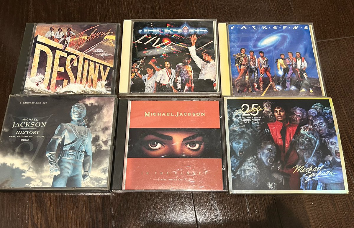 swimer_yasu's tweet photo. 実家へマイケルのCD💿取りに行ったら
なんとM-COLLECTION 風をさがしてる
がマイケルと一緒にあった😅
しかもキャンペーン応募してなかった💧
ごめんなさい🙏
沢山聴きます😊

#BROS1991
#MCollection https://t.co/f6OE4N9Wen