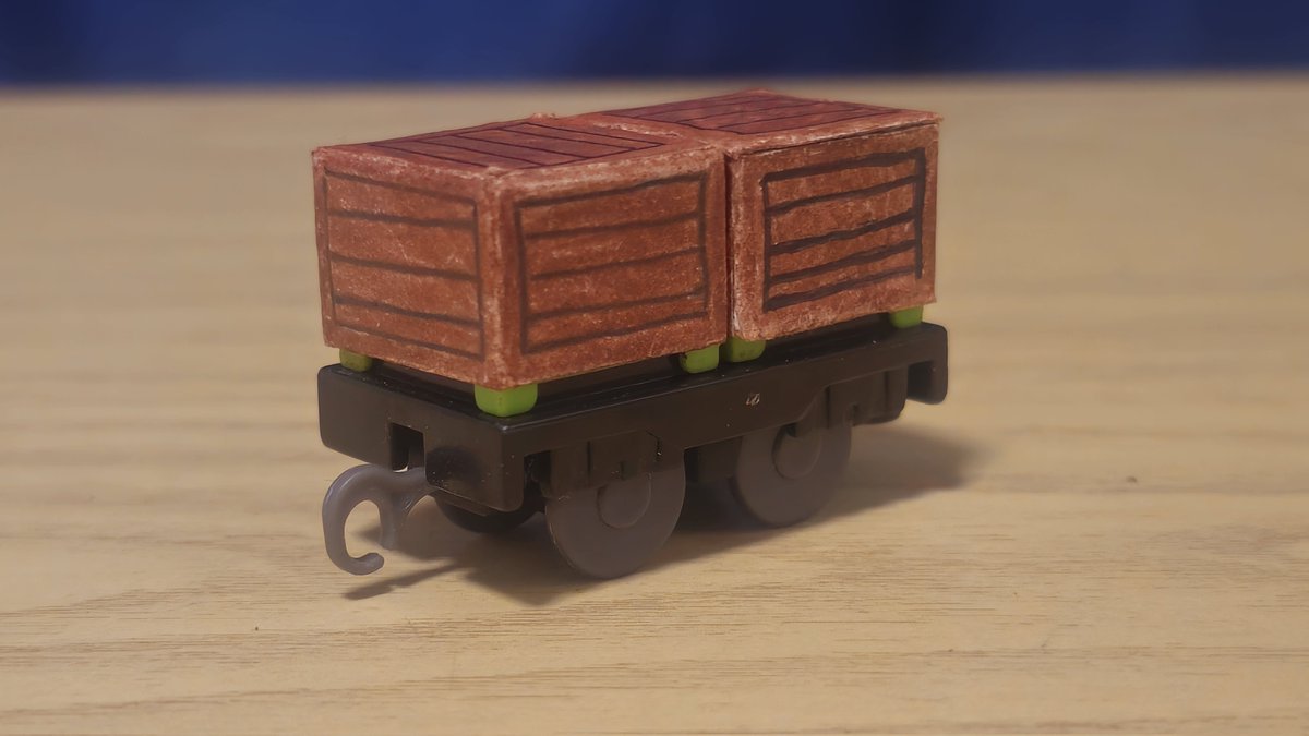 Blory0811's tweet photo. あんま上手くないけど木箱貨車作成 https://t.co/9PTAPvOkgv