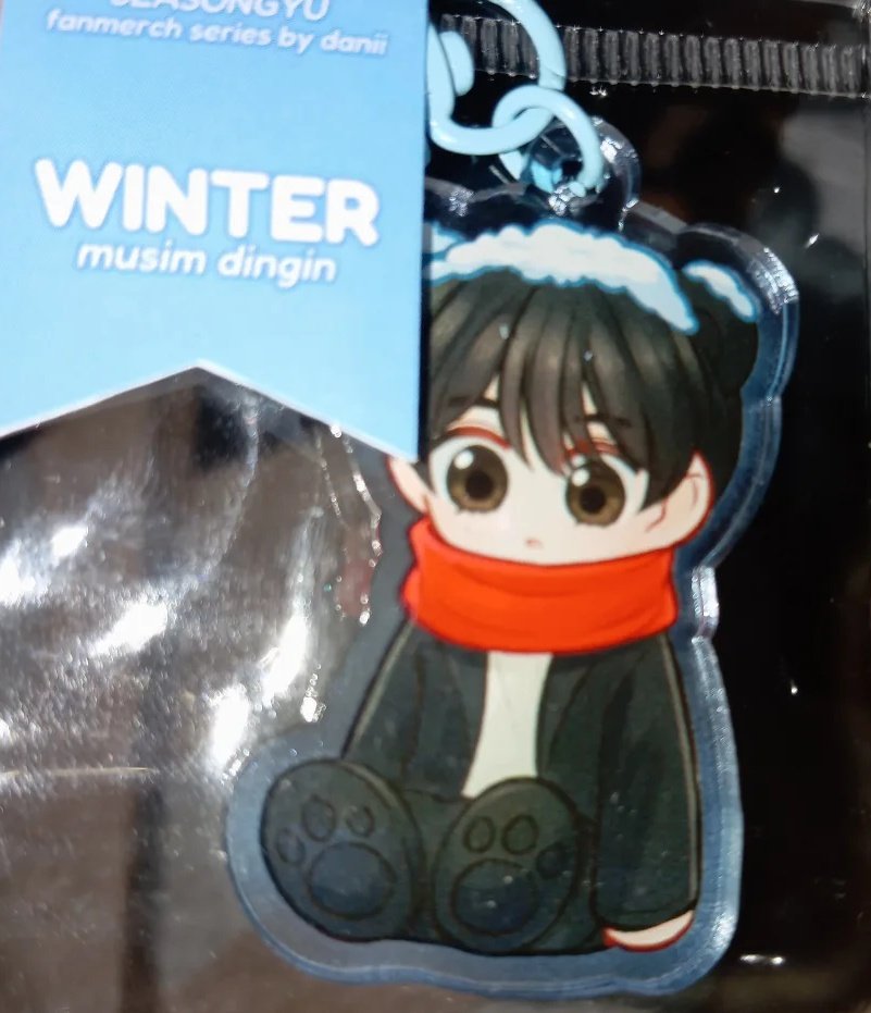 ykterryouth's tweet photo. AAAAA CIMIT² TUBAS KU DAH PULANG 
big thx for ka @_lilpage, ini lucu bgd asli ga boong no fake² 
trs yg bikin kesemsem apa coba? maknaez 🐱🐧 terbukti ga terpisahkan, soalnya aku beli taehyun dapet bonus kai, mana lucu lgi kitten and puppy 🥹 ueueueue https://t.co/cnewQlpb5p