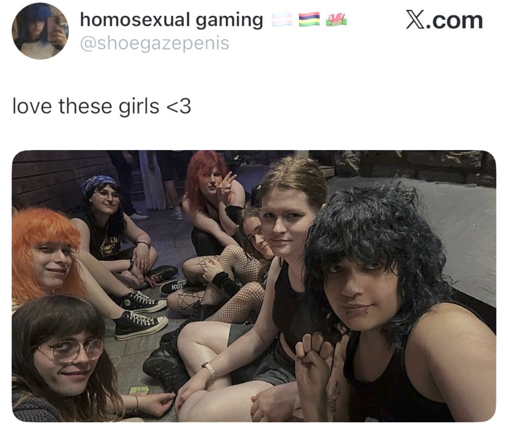 bellbebellbeble's tweet photo. When I go out I try to keep my distance whenever I see this bullshit, these "girlies" should try taking showers and stop smoking pot, stinky. https://t.co/dBUWerqXfI