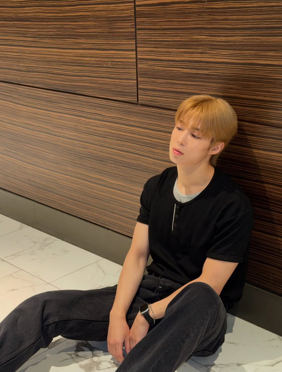 colorsdw's tweet photo. 260618 • #DAWON Instagram Update 🖤

#SF9 @xleexekdnjs https://t.co/6kONnCq55q