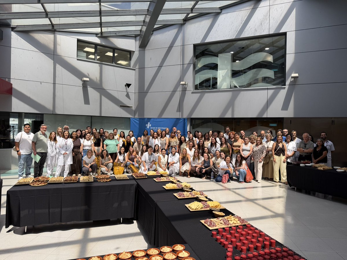 _ssibe's tweet photo. El 12 de juny vam celebrar l’acte de benvinguda i comiat de residents a SSIBE 🩺

Donem la benvinguda a 14 nous professionals i agraïm la feina de 15 residents que finalitzen la seva etapa formativa.

19 anys formant talent a la comarca 💙

#SSIBE https://t.co/bJjYXmn33O