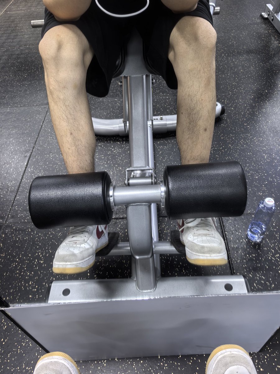 long8709's tweet photo. 吾闻古之贤者，每周四之日，辄散财济众，不使黎庶罹苦。以金黄禽肉予邻稚者，因己之稚亦嗜之也；以甘冽玄浆馈他老者，因念家老亦好之也。古人诚贤哉！若世多此圣贤，人各施五十钱，则民皆得肉食，世道雍和，诚万世之贤圣也！ https://t.co/PodUBXx2zZ
