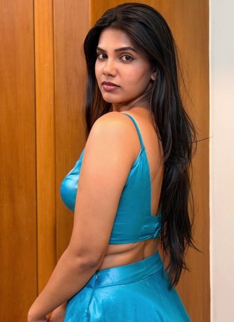 ActressThirst20's tweet photo. Uff! Shathiga 🥵💙 https://t.co/lCHA2xGWTl