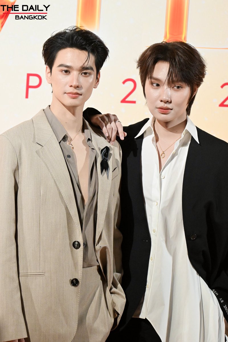 thedailybkk's tweet photo. "เก่ง - น้ำปิง" ร่วมเดิน GOLDEN AMBER CARPET ในงาน 
DMD LINE UP 2026 “𝗧𝗛𝗘 𝗥𝗜𝗦𝗘 𝗖𝗢𝗡𝗧𝗜𝗡𝗨𝗘𝗦” 

DMD THE RISE CONTINUES
KENGNAMPING TO THE NEXT PAGE
#เก่งน้ำปิงไลน์อัพ2026
#KengNamping  #เก่งน้ำปิง
#nampingster #KengHarit
#DMDLINEUP2026 https://t.co/TDPeMk5TbK