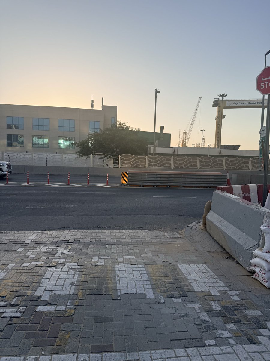 HopeIsNotOut's tweet photo. Dear @rta_dubai the construction on the streets of (Mena and jumeirah ) completed long ago but There’s no stop lines below stop signs before main road
And just before the school entrance there’s a pedestrian sign but no pedestrian lines 
Kindly fix them . https://t.co/Yp96S8dl3I