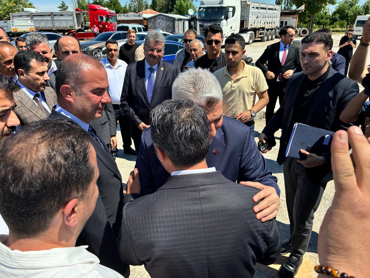 ZbeyirD's tweet photo. Ticaret Bakanımız Sayın @omerbolatTR ’ı Ereğli’mizde büyük bir memnuniyetle karşıladık. 

İlçemize gösterdikleri ilgi ve destek için teşekkür ediyor, ziyaretlerinin hayırlı olmasını diliyoruz. https://t.co/BfAnCVYjAQ