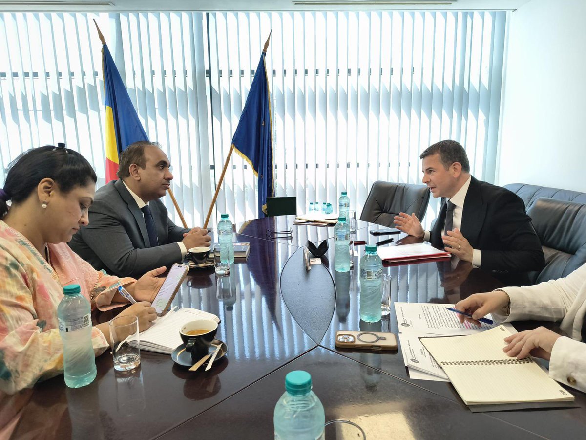 aricegovro's tweet photo. ARICE President Daniel Constantin welcomed H.E. Ilyas Mehmood Nizami, Ambassador of the Islamic Republic of Pakistan to Romania. Discussions focused on strengthening bilateral trade relations, expanding business cooperation and identifying new economic opportunities. #arice https://t.co/LexFfjIOD4