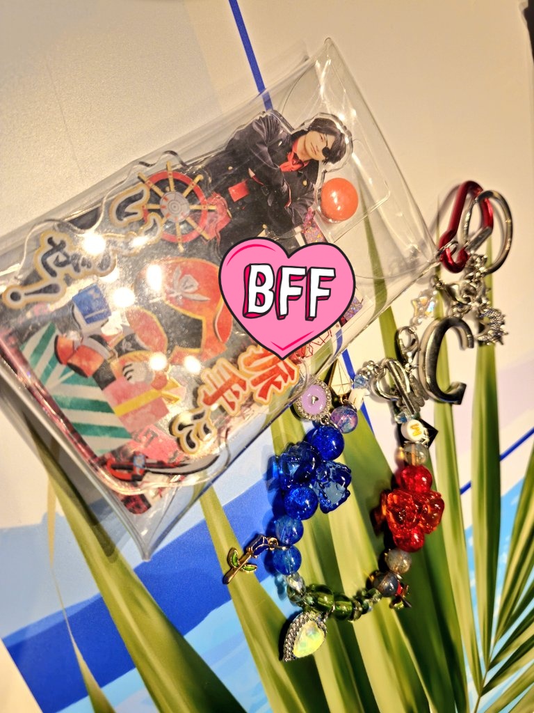 MU_10_RI's tweet photo. ミニポーチにテンゴーマベちゃんのアクスタ入れた！！
顔がいい！！！ https://t.co/jzPUiJQxrb