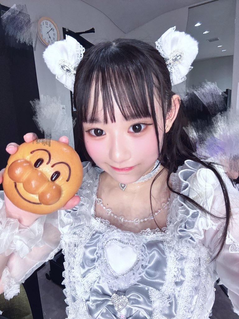 t_nt64's tweet photo. みるくちゃんがQちゃん持ってるw
Qちゃんを砂糖みるくちゃん推しにさせようww https://t.co/erDD90gZVW