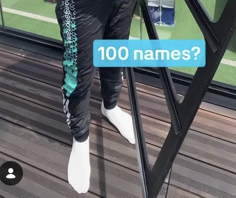 rusandroll's tweet photo. that's a lot of 🦶🏻 within a week https://t.co/VigfolwFxp