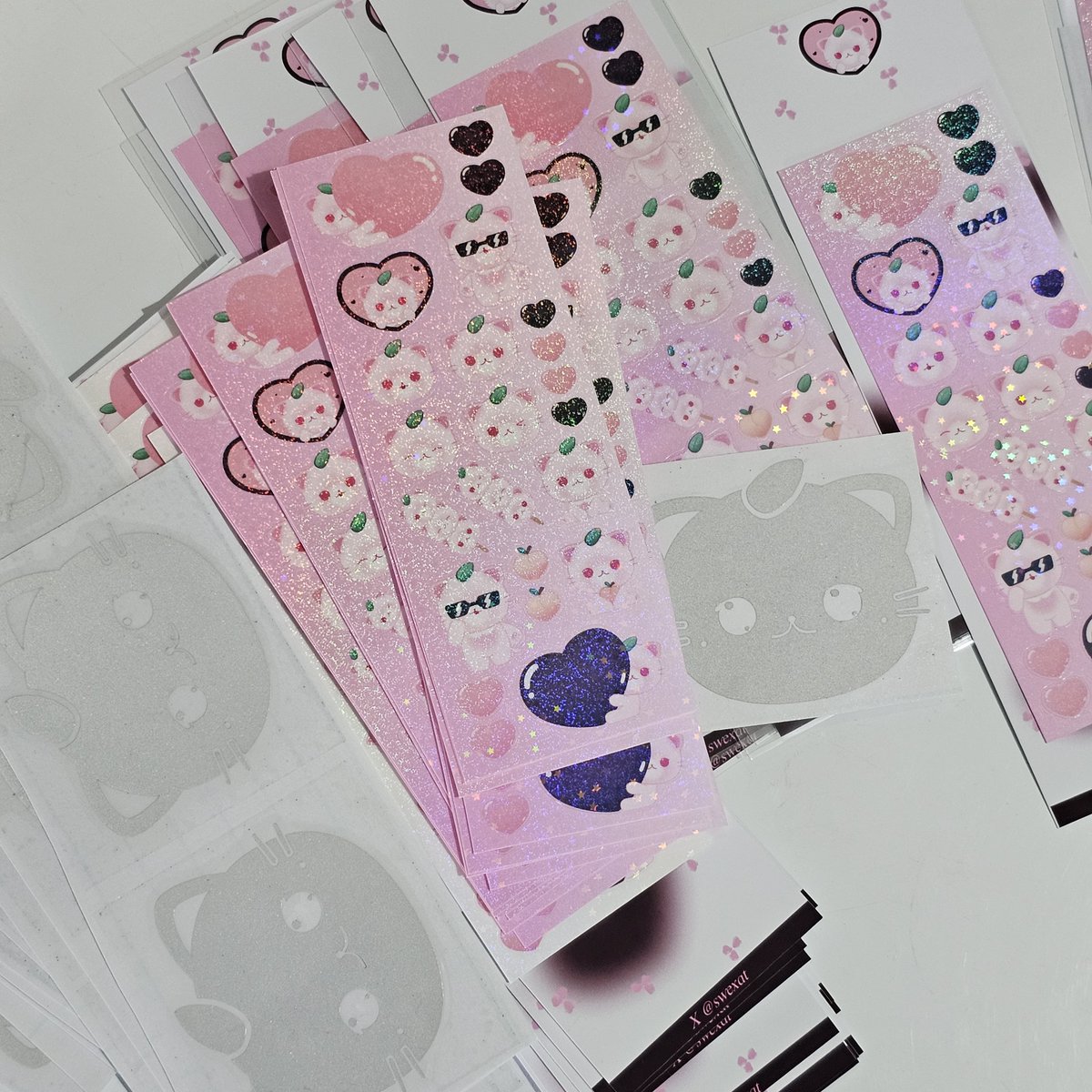swexat's tweet photo. help rt &amp; like

jaehyun mono fancon jakarta freebies—♡

★ ls sticker reflective &amp; sticker deco 
★ pin button set 

by @swexat &amp; @sisteryuno https://t.co/ejpDa5ZZPU